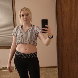 Arrow diamond v neck wrap crop top elastic trim